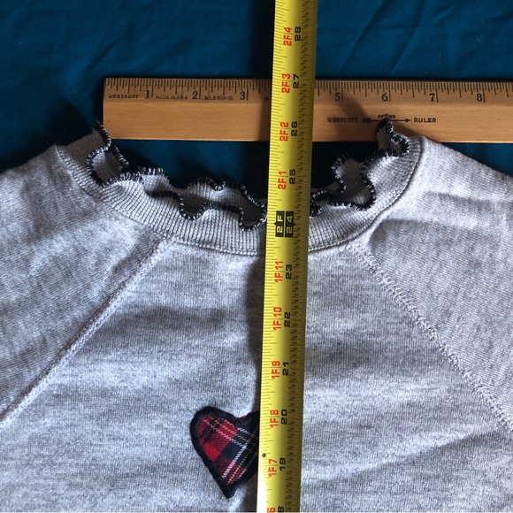 Vintage 80’s Embroidered Indiana Sweatshirt Gray Ruffled Collar & Sleeves Medium - Picture 10 of 12